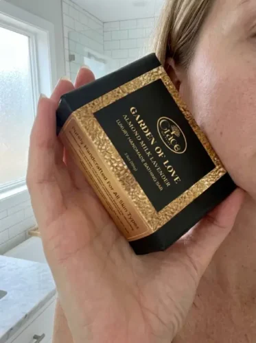 Almond Milk & Lavender Soap – Garden of Love photo review
