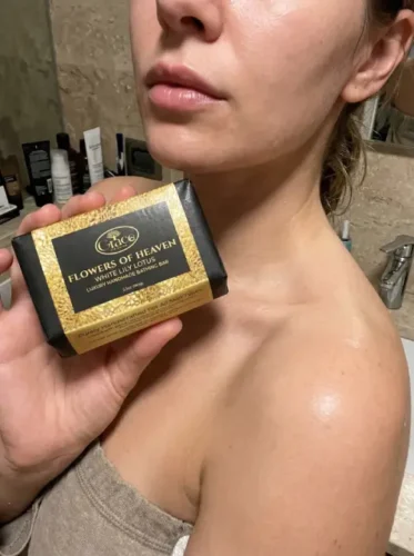 White Lily & Lotus Soap - Flowers of Heaven photo review